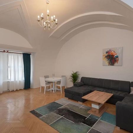 Proko 2 Appartement Praag Buitenkant foto