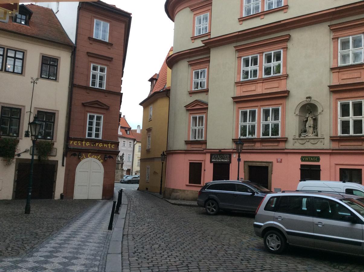 Proko 2 Appartement Praag Buitenkant foto